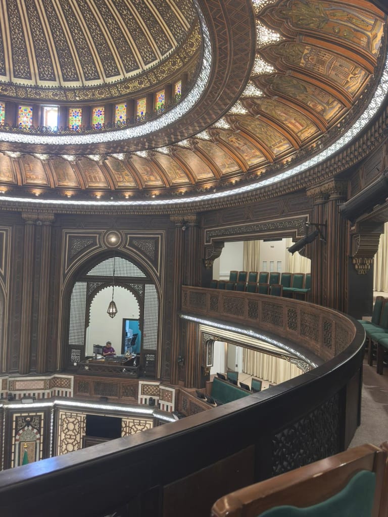 رواق القبة الداخلي لمبنى المجلس